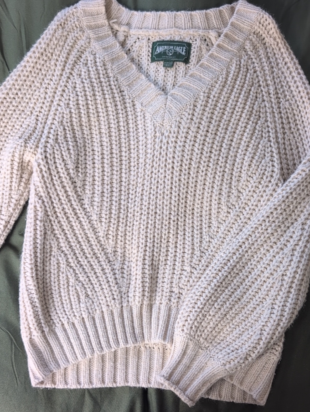 American Eagle Neutral Cream Chunky V-Neck Sweater